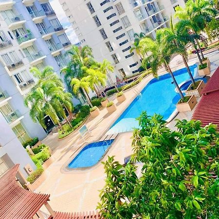 מנילה One Palm Tree Villas Condo Across Naia Terminal 3 מראה חיצוני תמונה