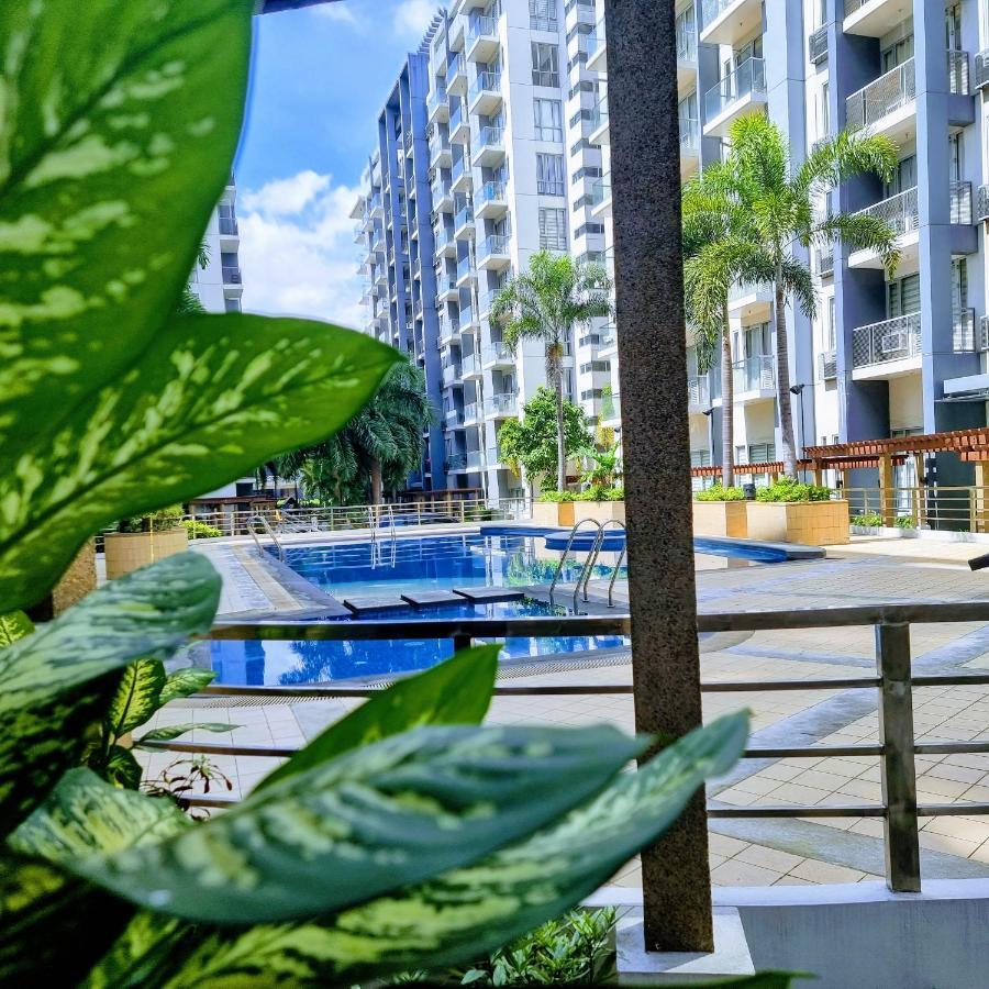 מנילה One Palm Tree Villas Condo Across Naia Terminal 3 מראה חיצוני תמונה