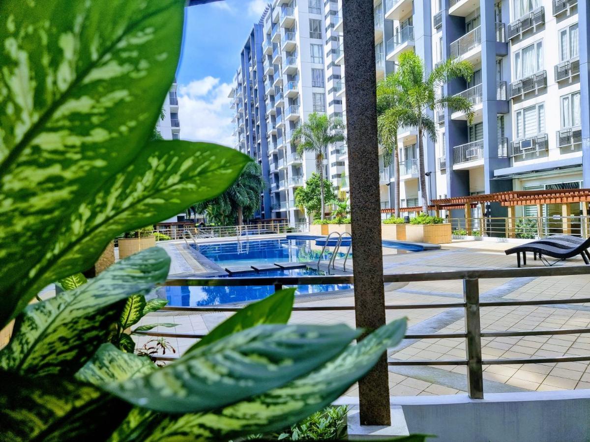 מנילה One Palm Tree Villas Condo Across Naia Terminal 3 מראה חיצוני תמונה