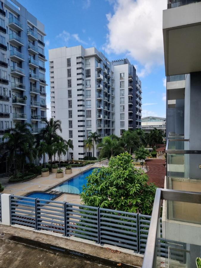 מנילה One Palm Tree Villas Condo Across Naia Terminal 3 מראה חיצוני תמונה