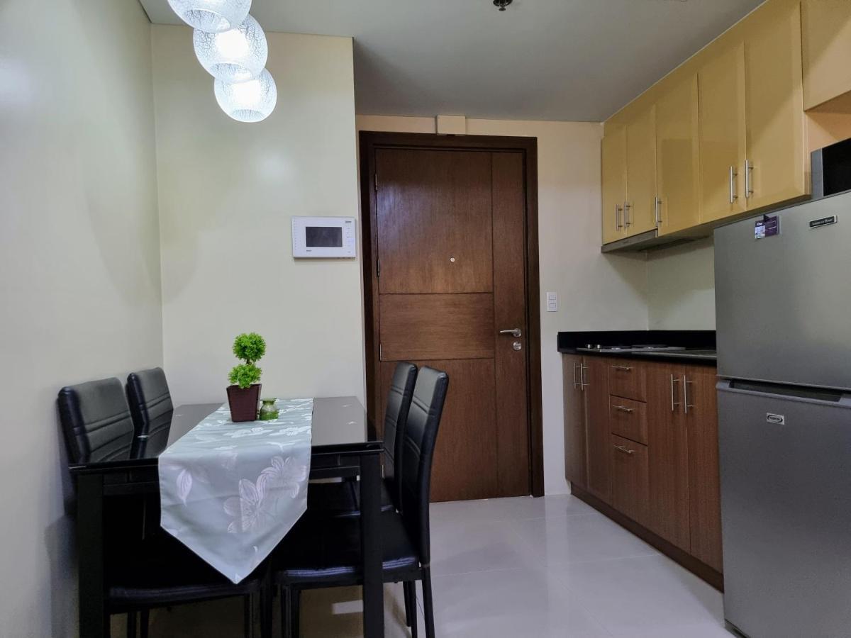 מנילה One Palm Tree Villas Condo Across Naia Terminal 3 מראה חיצוני תמונה