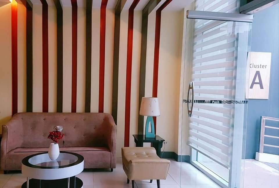 מנילה One Palm Tree Villas Condo Across Naia Terminal 3 מראה חיצוני תמונה