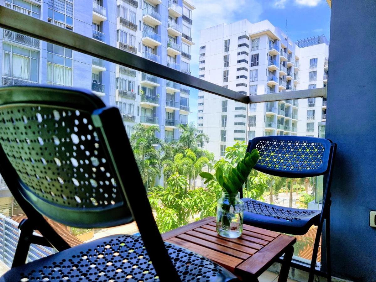 מנילה One Palm Tree Villas Condo Across Naia Terminal 3 מראה חיצוני תמונה