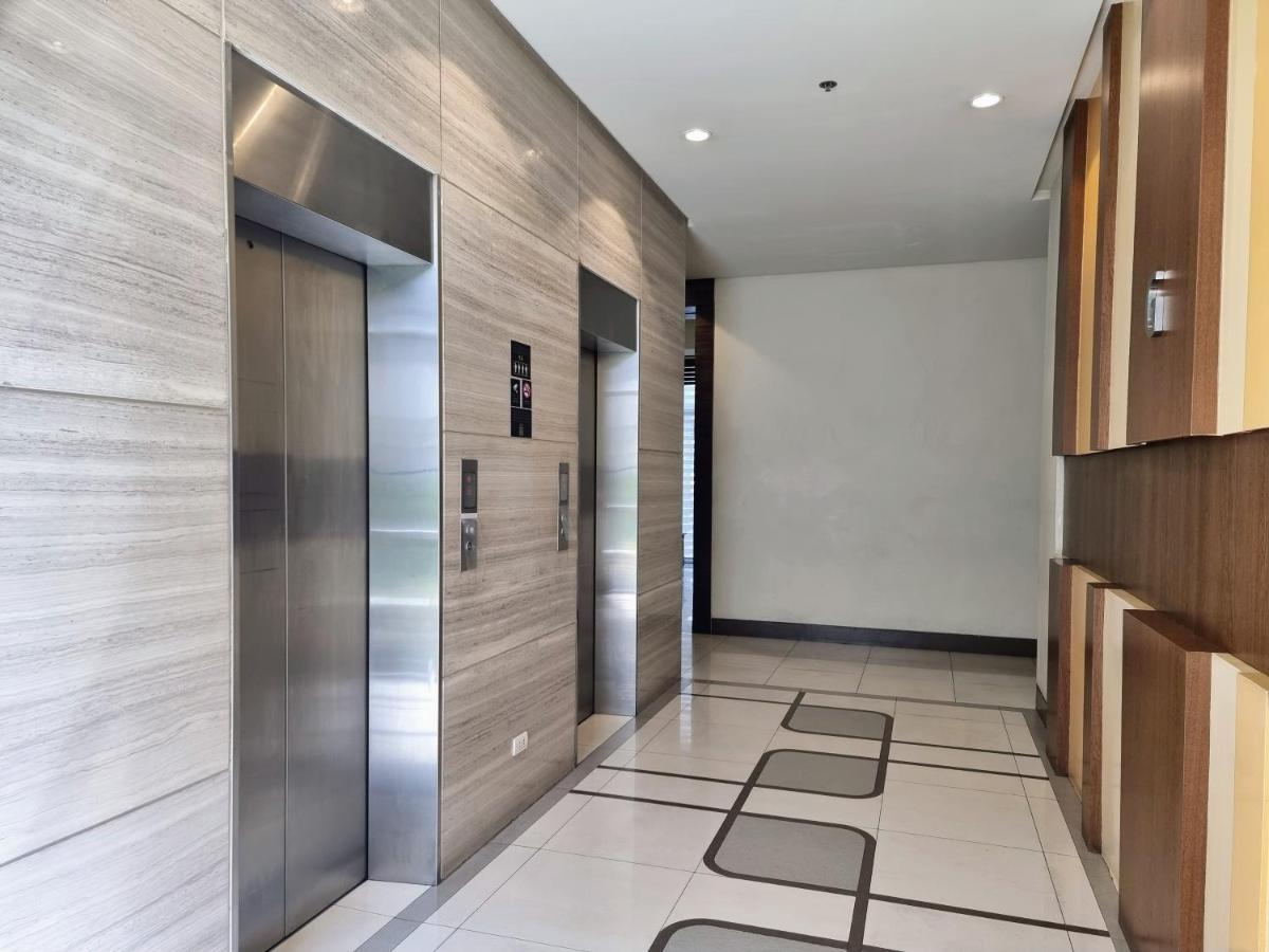מנילה One Palm Tree Villas Condo Across Naia Terminal 3 מראה חיצוני תמונה