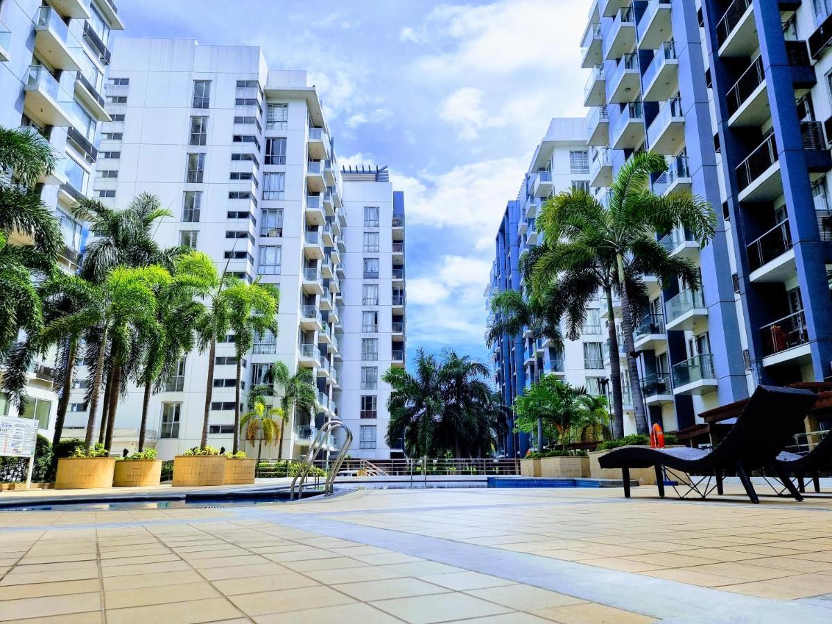 מנילה One Palm Tree Villas Condo Across Naia Terminal 3 מראה חיצוני תמונה