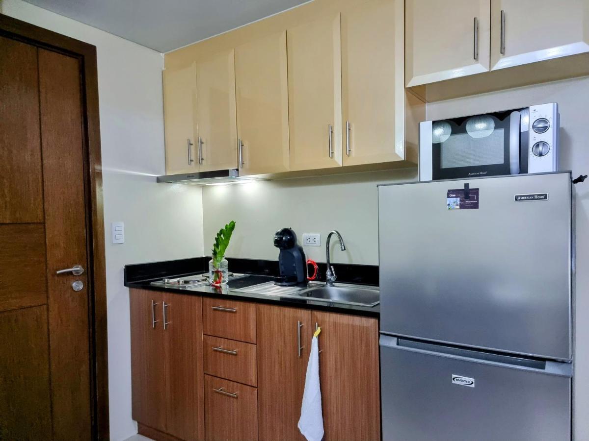 מנילה One Palm Tree Villas Condo Across Naia Terminal 3 מראה חיצוני תמונה