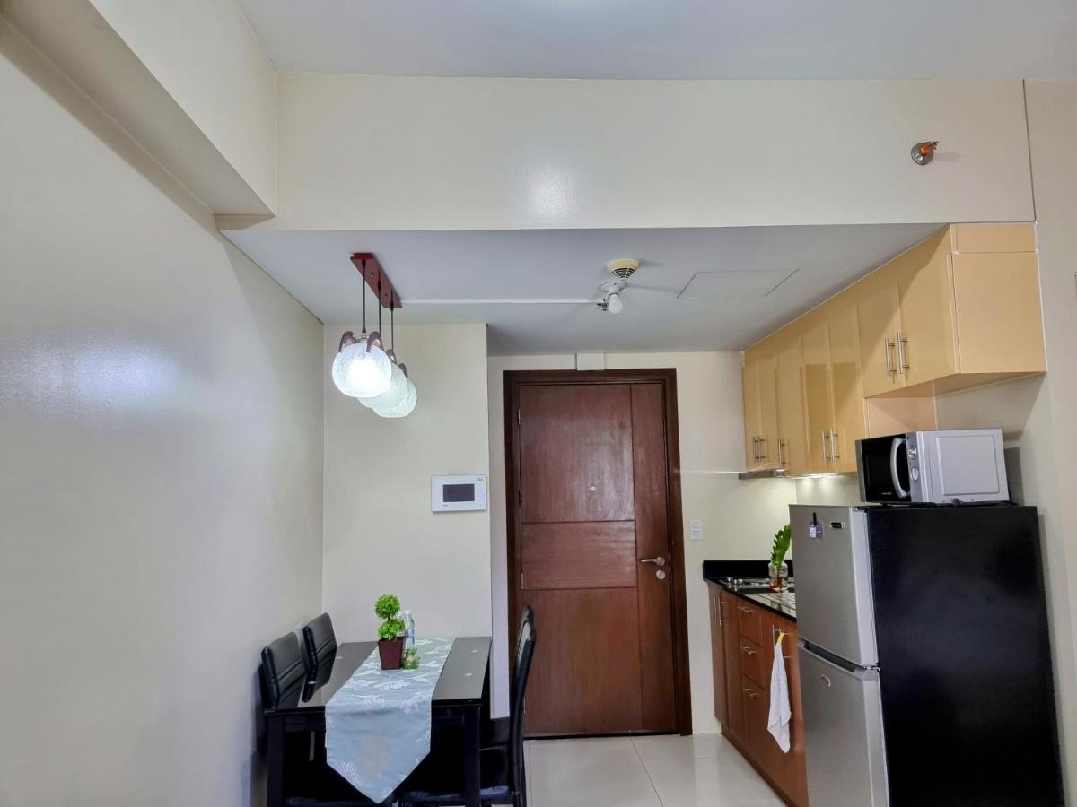 מנילה One Palm Tree Villas Condo Across Naia Terminal 3 מראה חיצוני תמונה