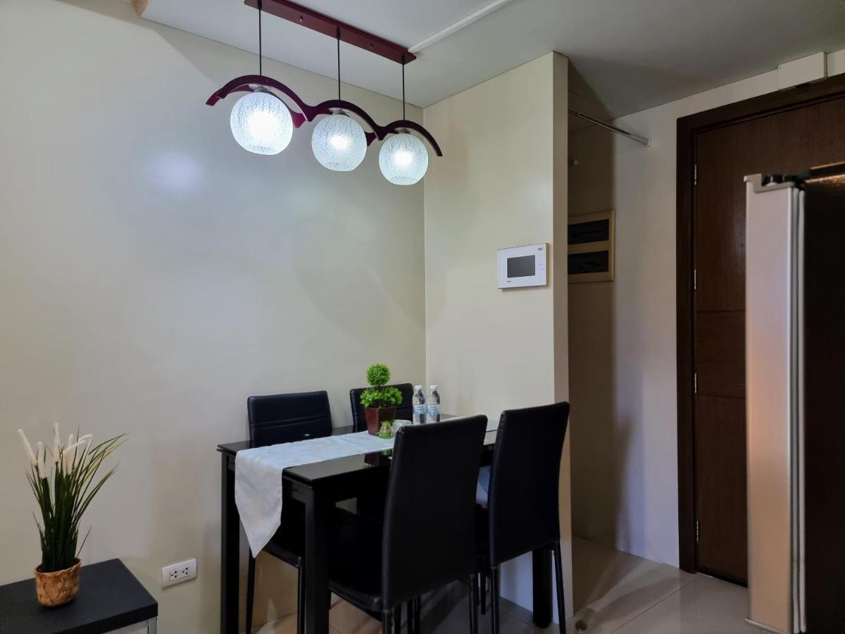 מנילה One Palm Tree Villas Condo Across Naia Terminal 3 מראה חיצוני תמונה