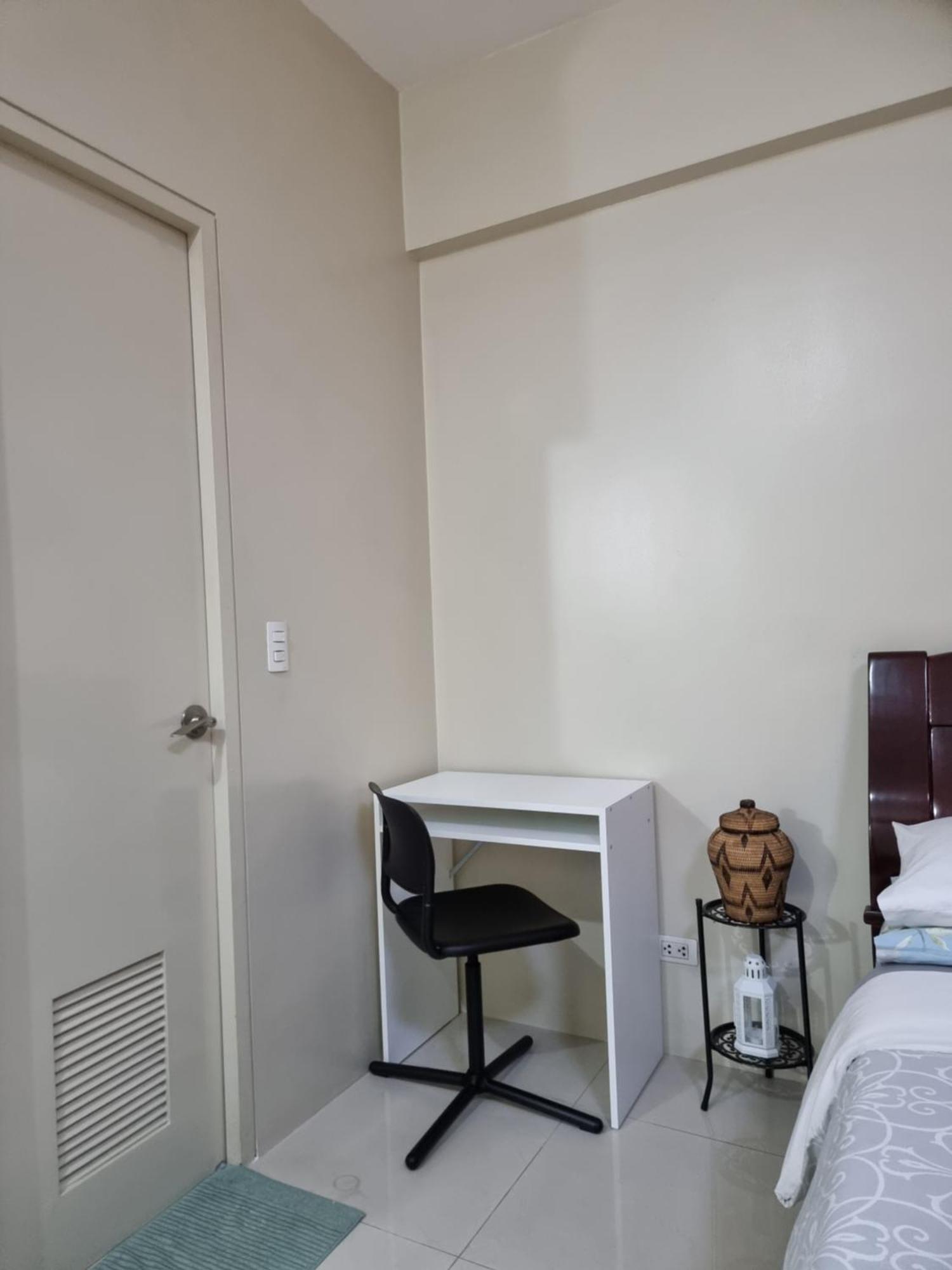 מנילה One Palm Tree Villas Condo Across Naia Terminal 3 מראה חיצוני תמונה
